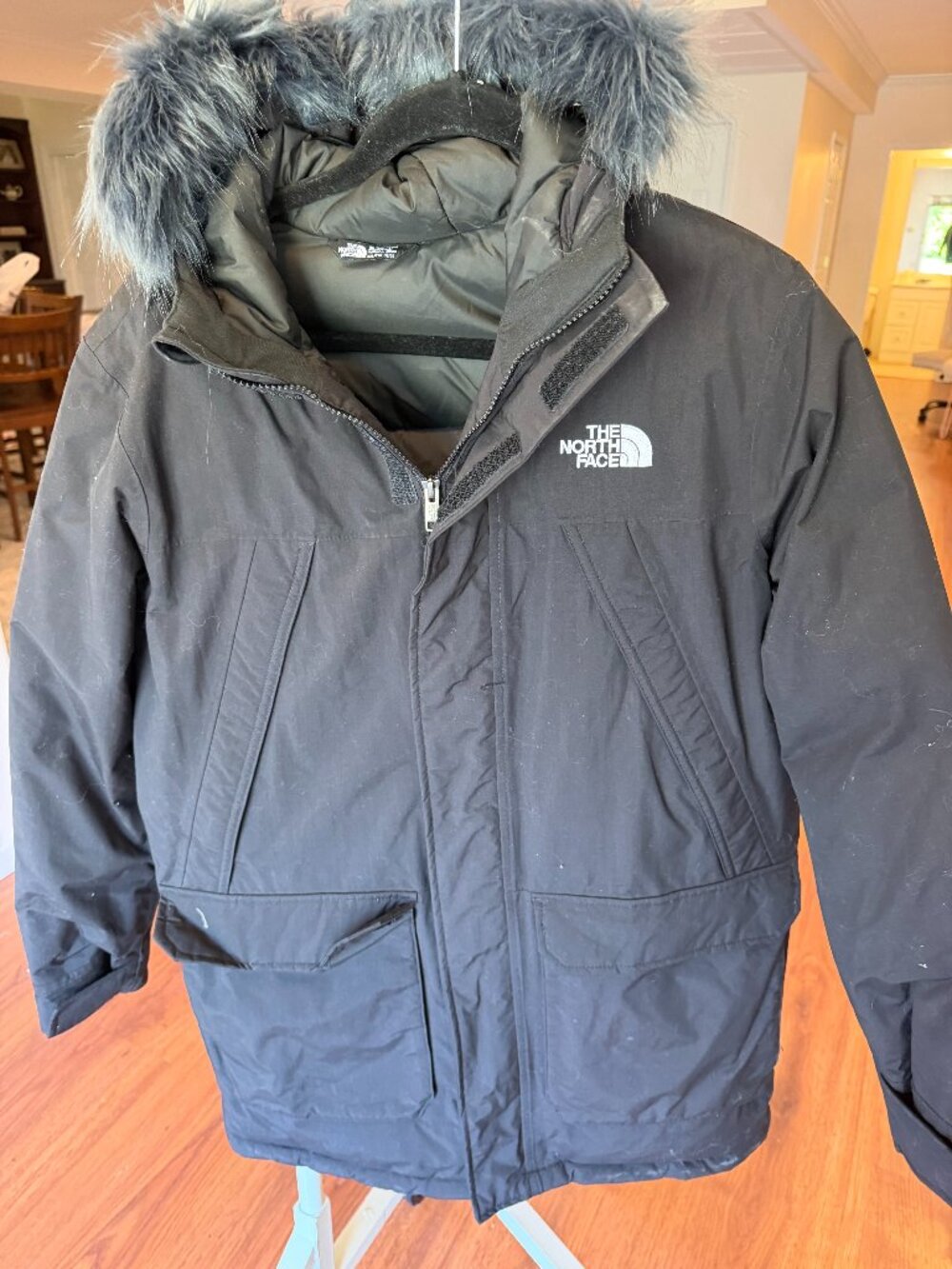 Girl's The North Face hooded coat with fur trimmed hood XXL (18-20)